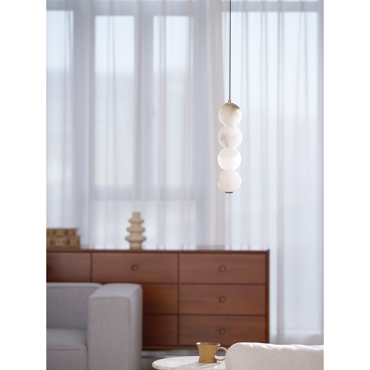 Zorvaan Globe Pendant Light