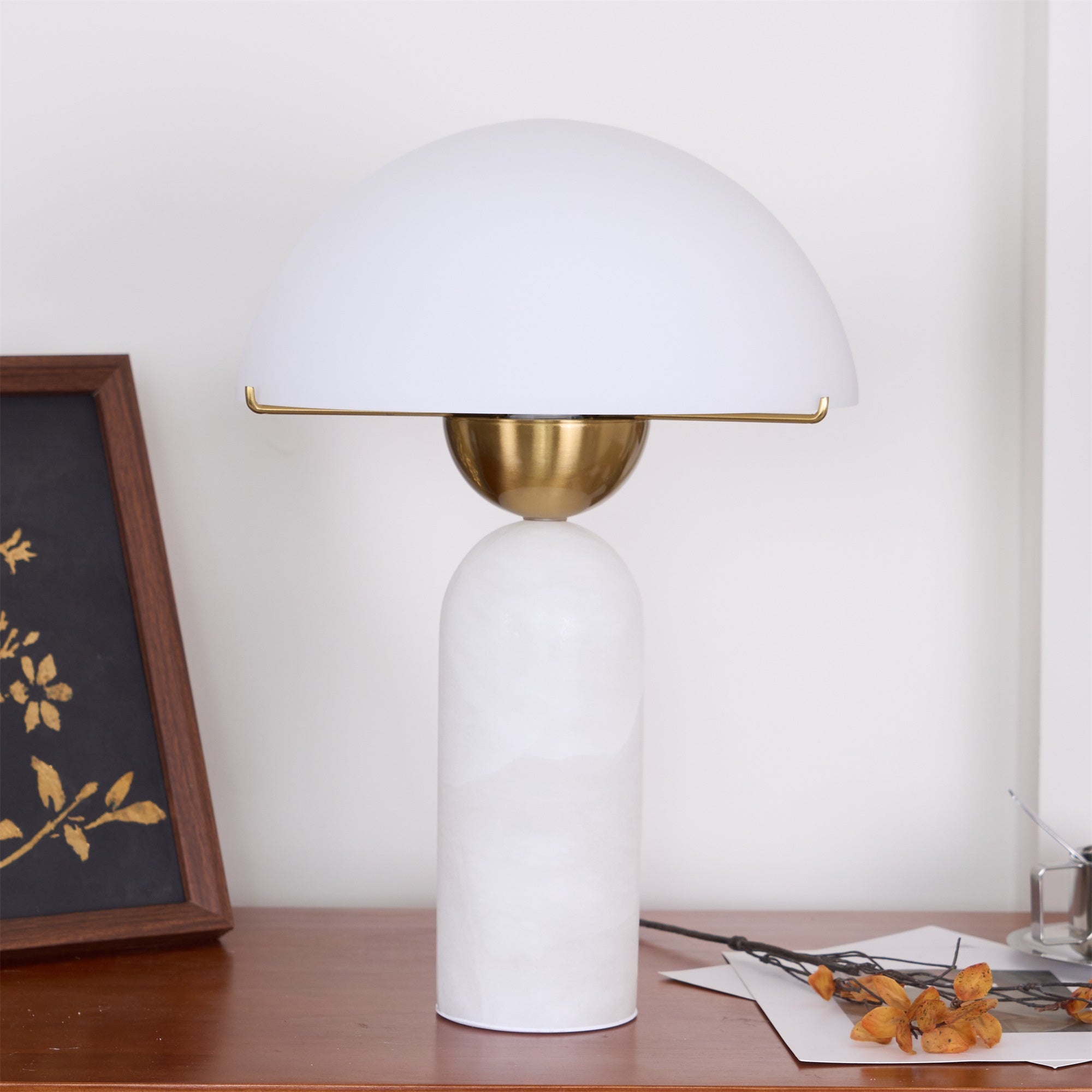 Arovia Alabaster Table Lamp