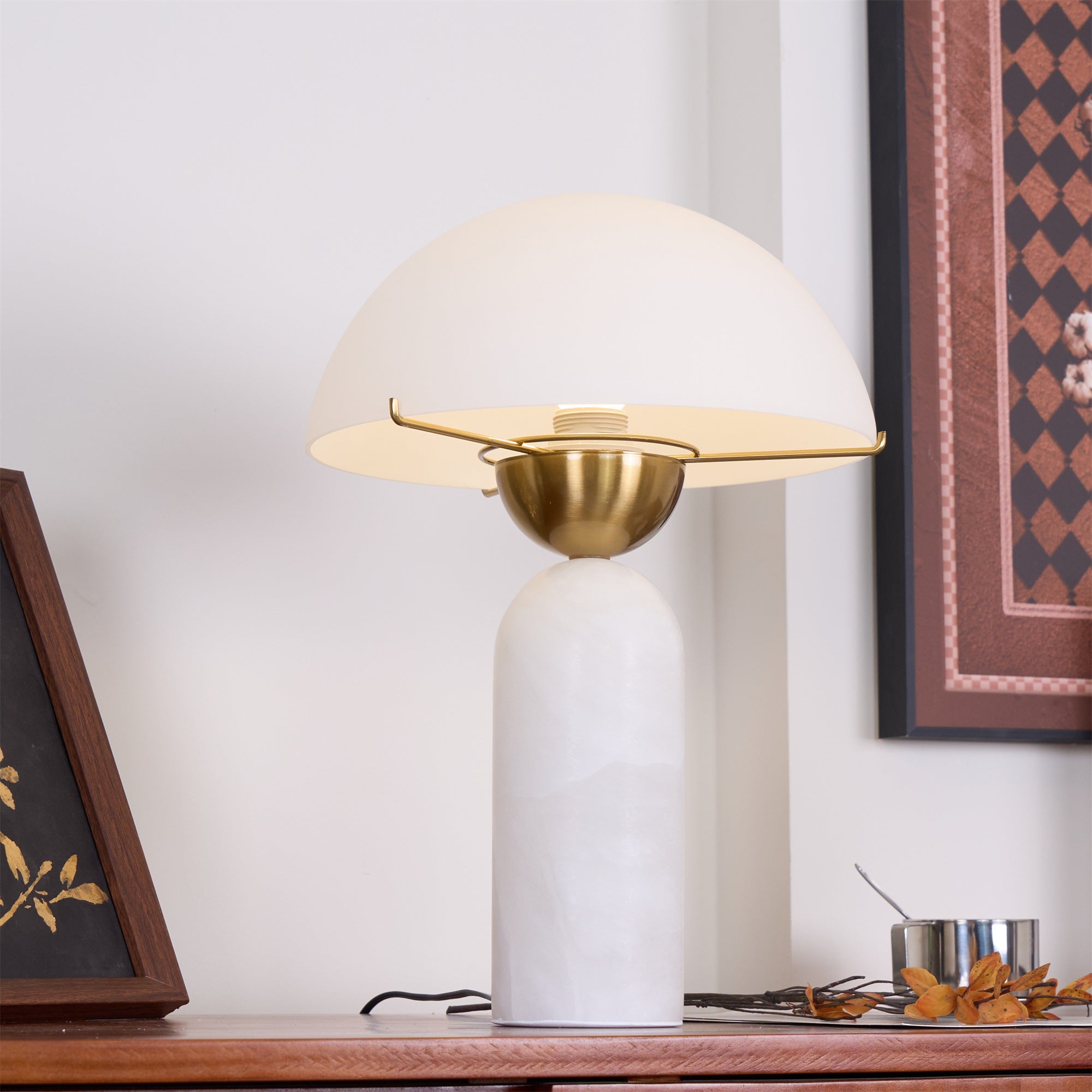 Arovia Alabaster Table Lamp