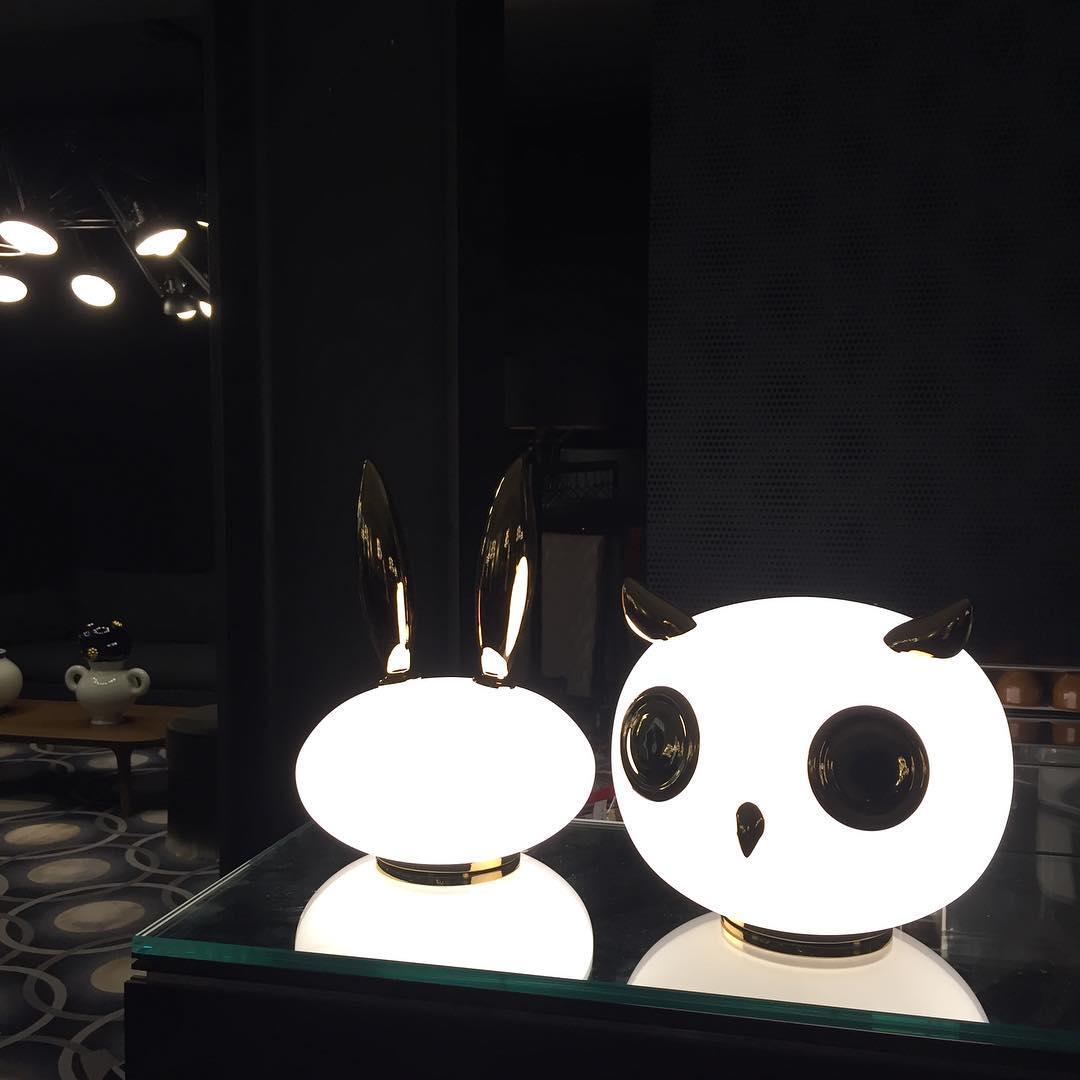 Penguin Design Table Lamp