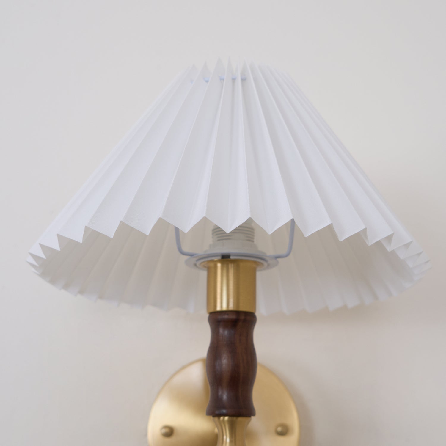Tuzzon Wall Light