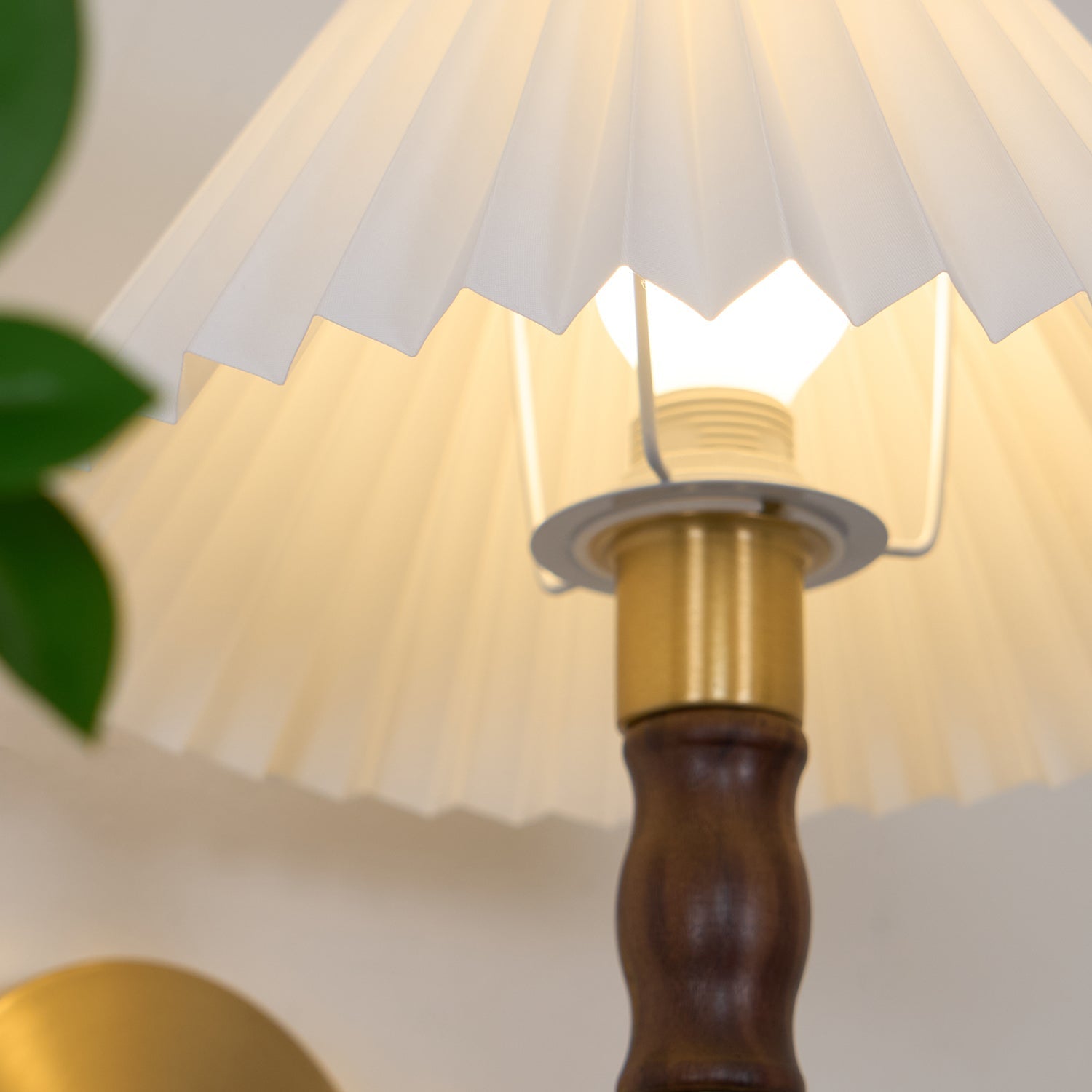 Tuzzon Wall Light