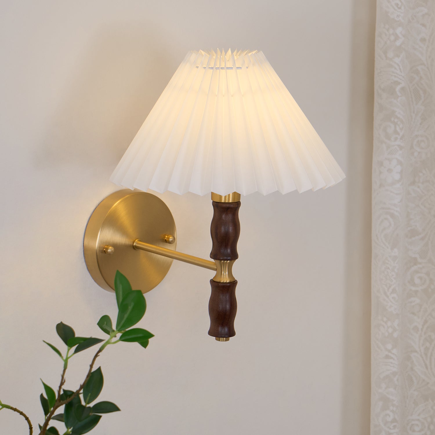 Tuzzon Wall Light