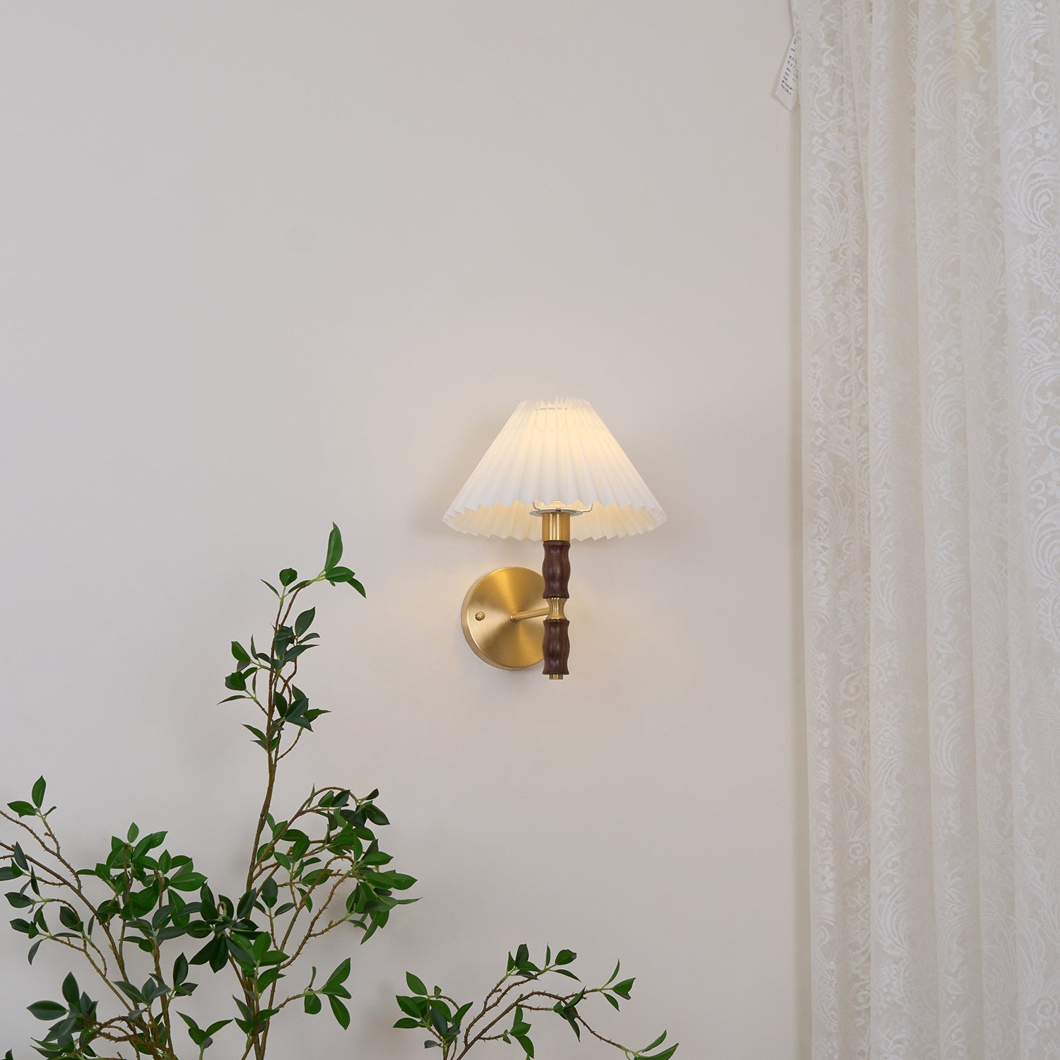 Tuzzon Wall Light