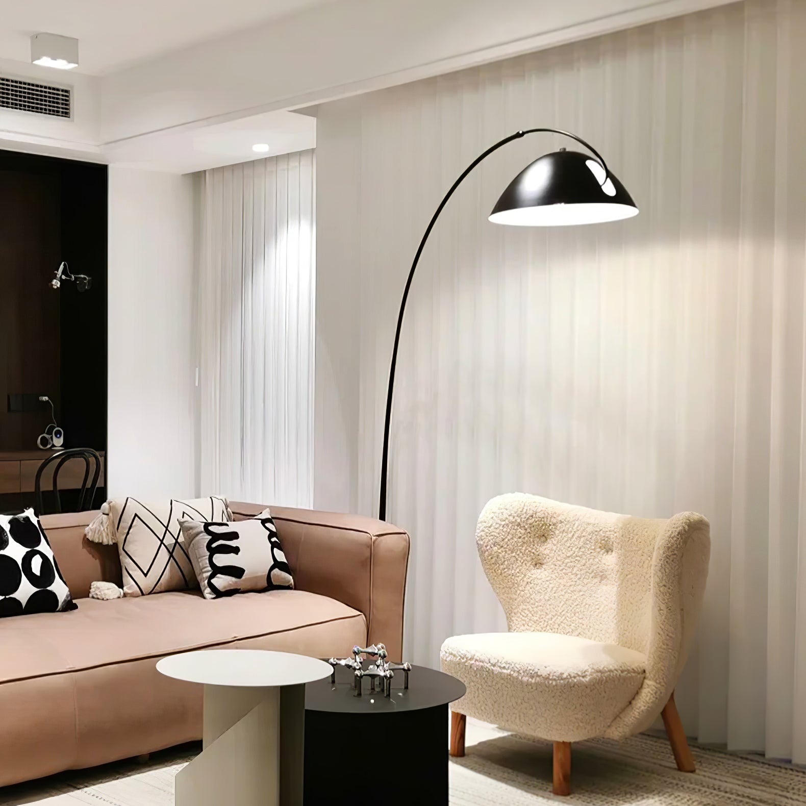 Versaec Floor Lamp