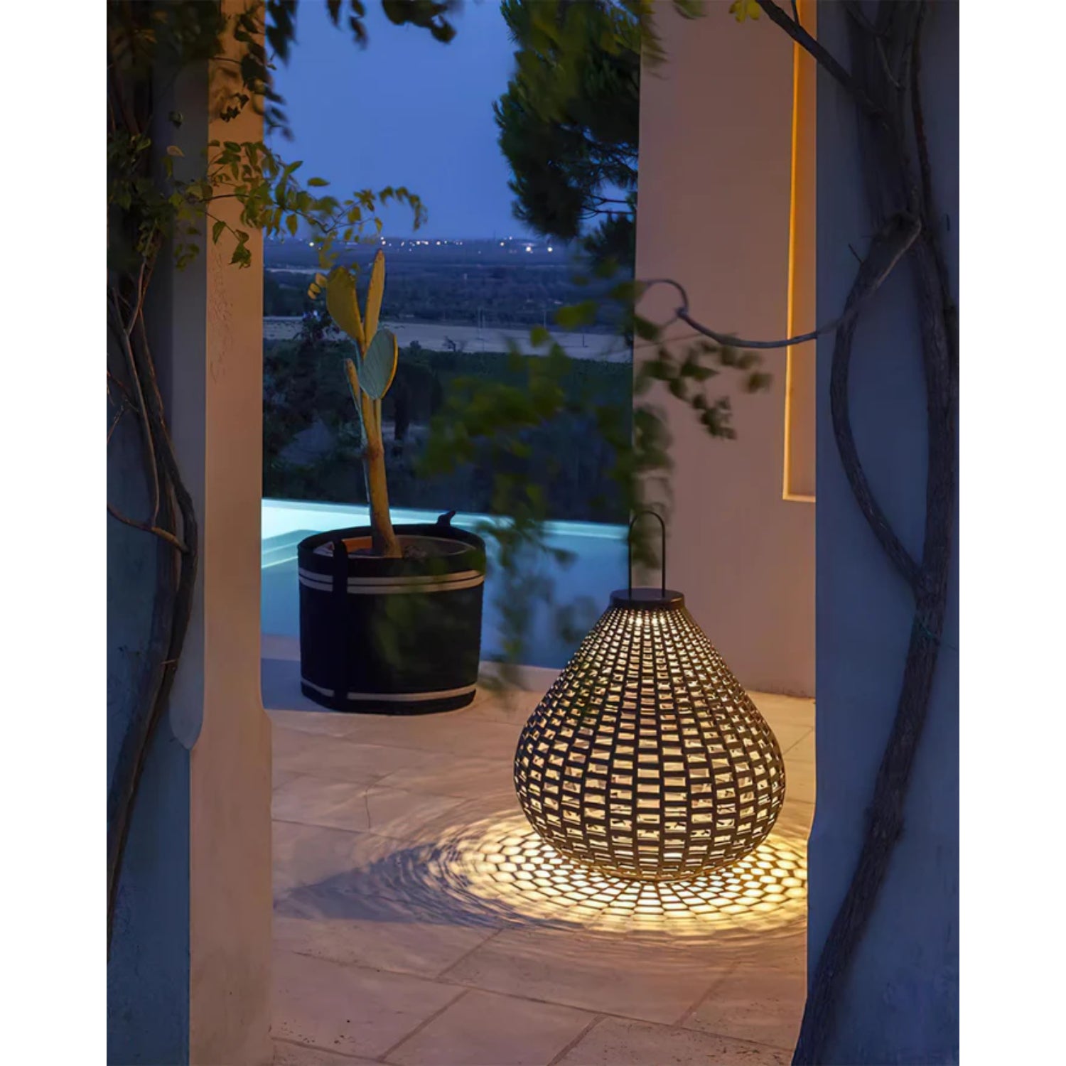 Letoza Outdoor Lantern Light