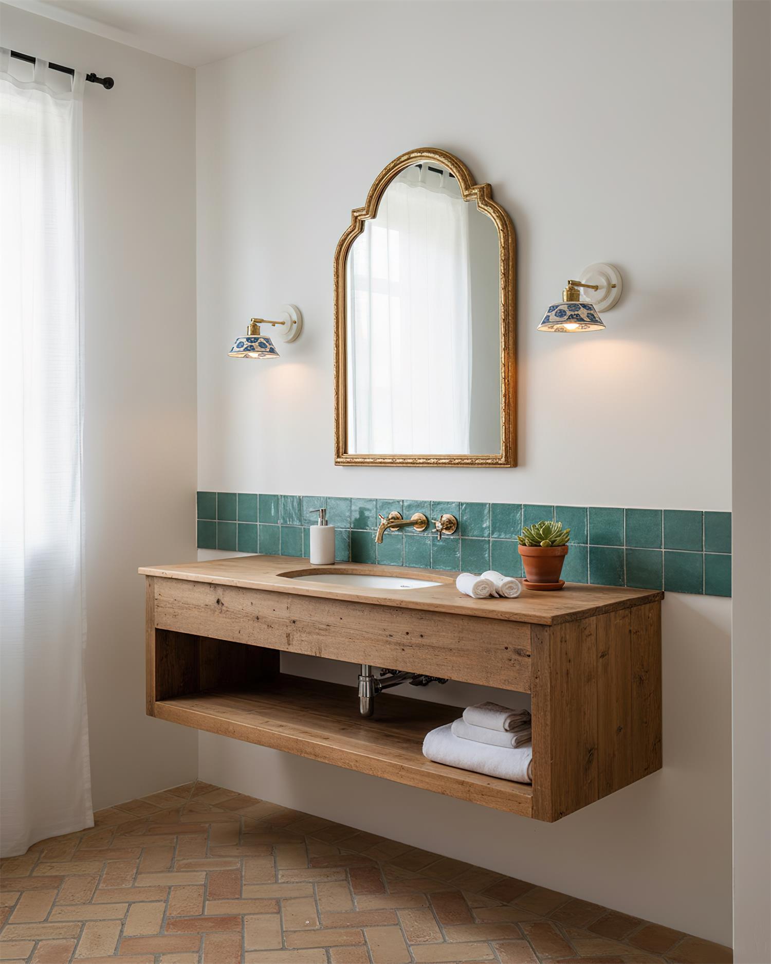 Kaivel Wall Light