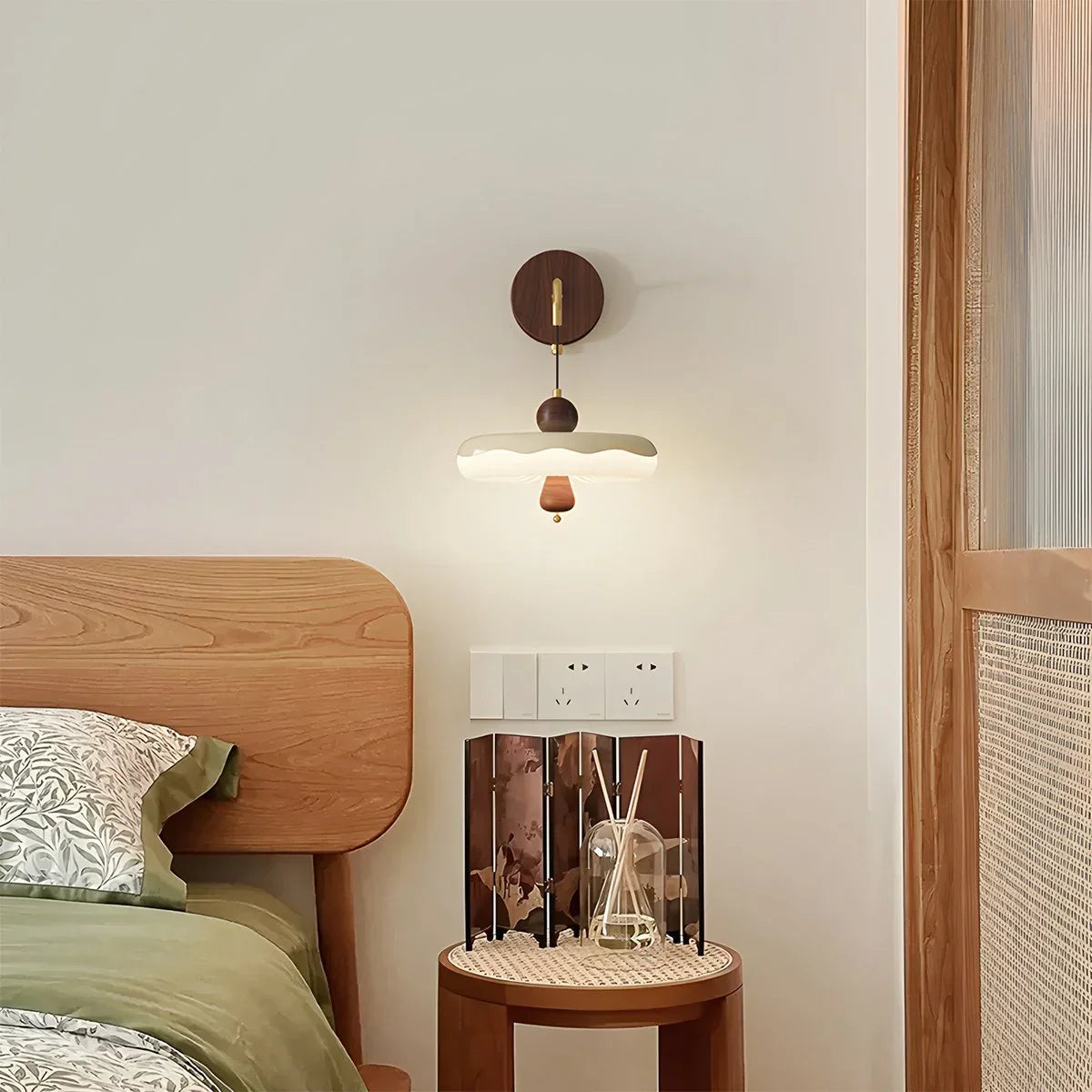 Zelani Wall Light