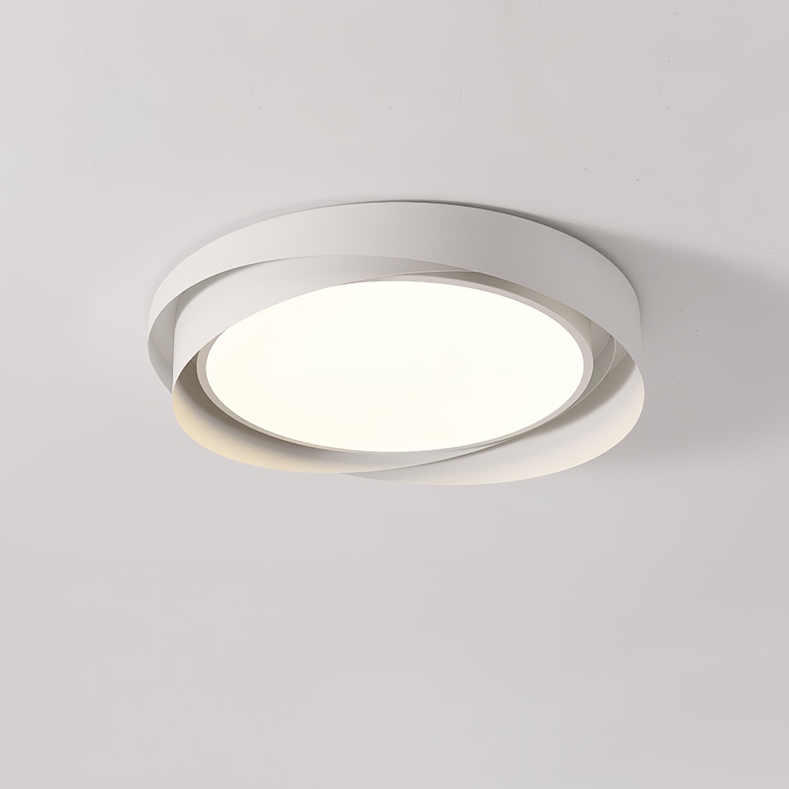 Qavinno Ceiling Light