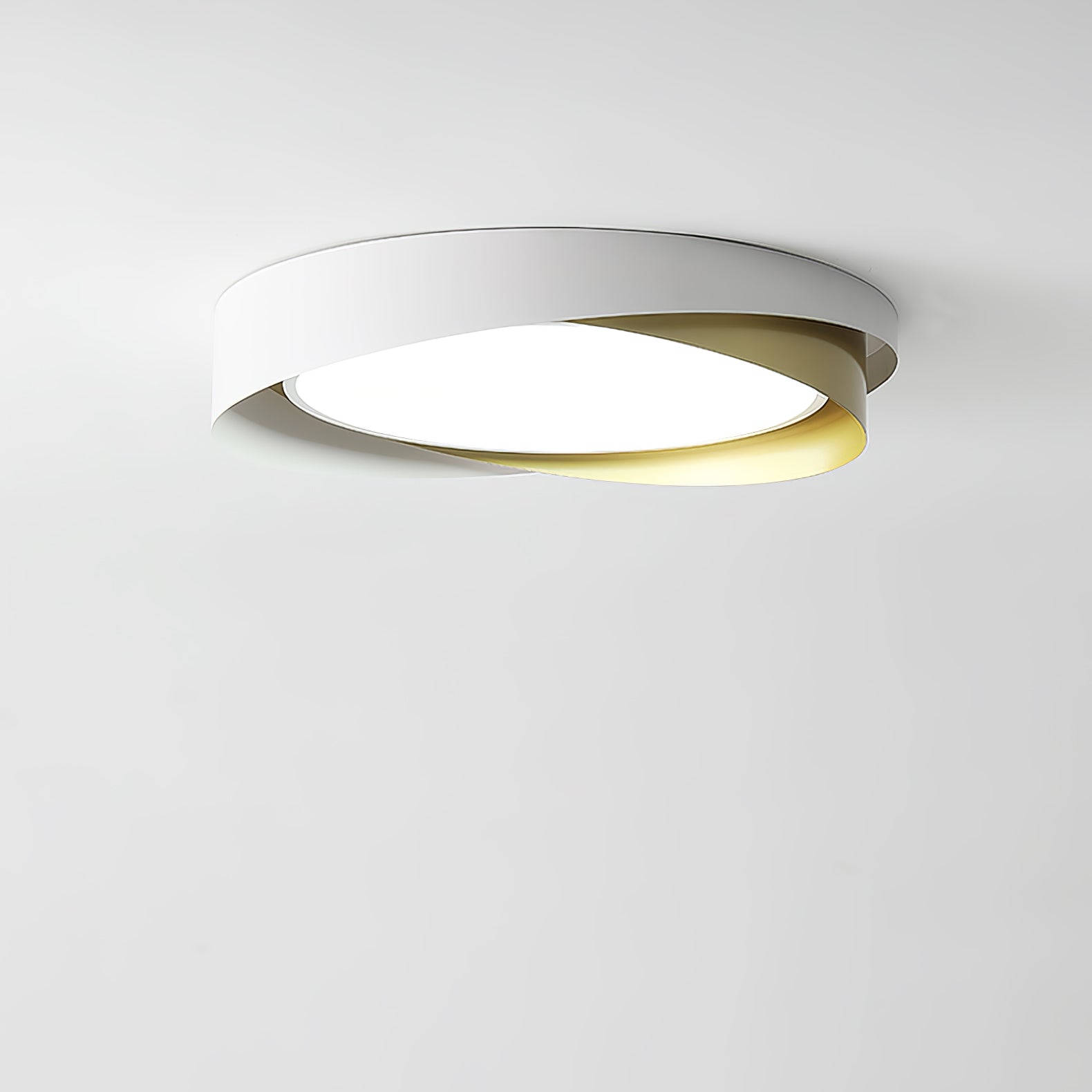Qavinno Ceiling Light