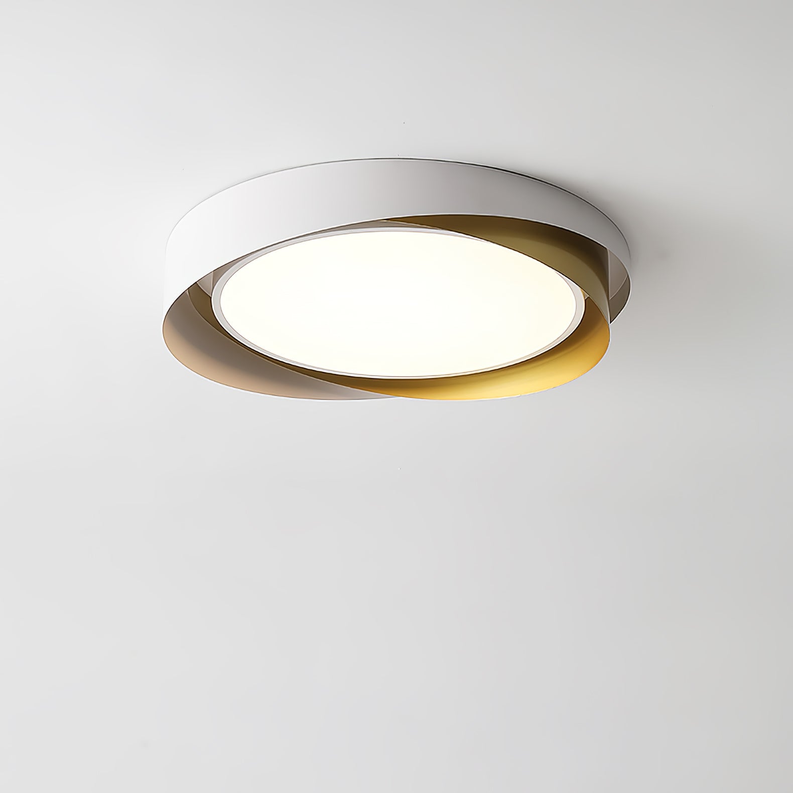 Qavinno Ceiling Light
