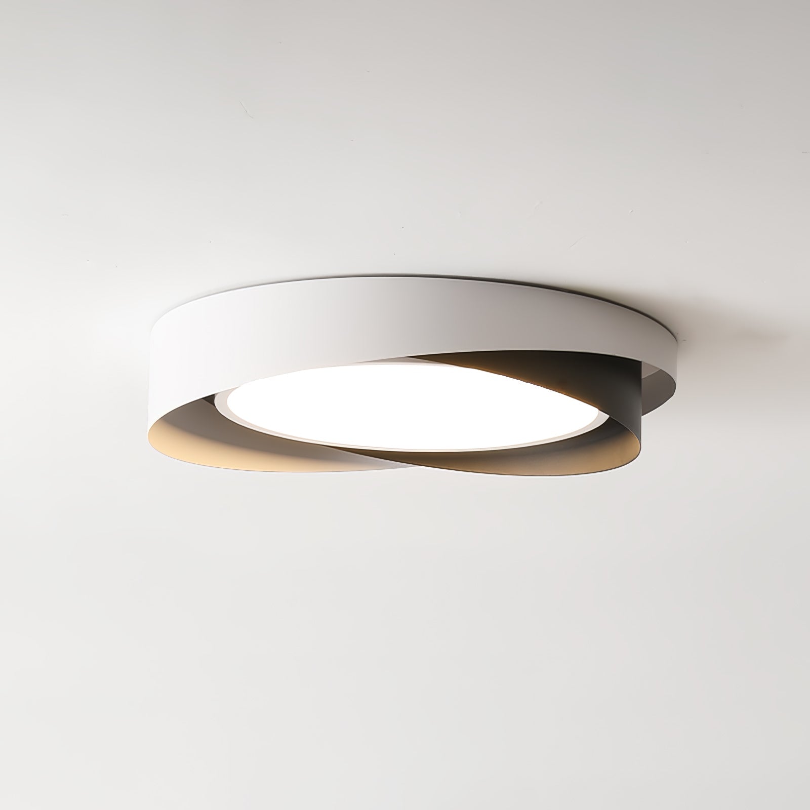 Qavinno Ceiling Light
