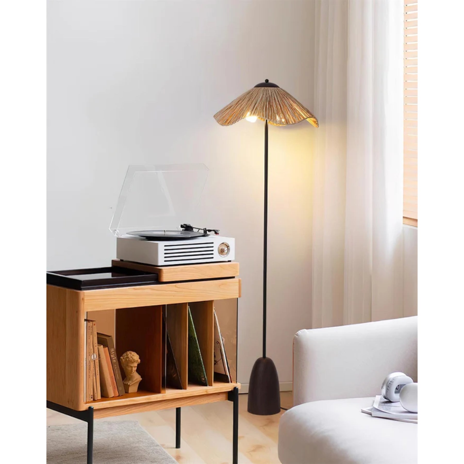 Zorquen Floor Lamp