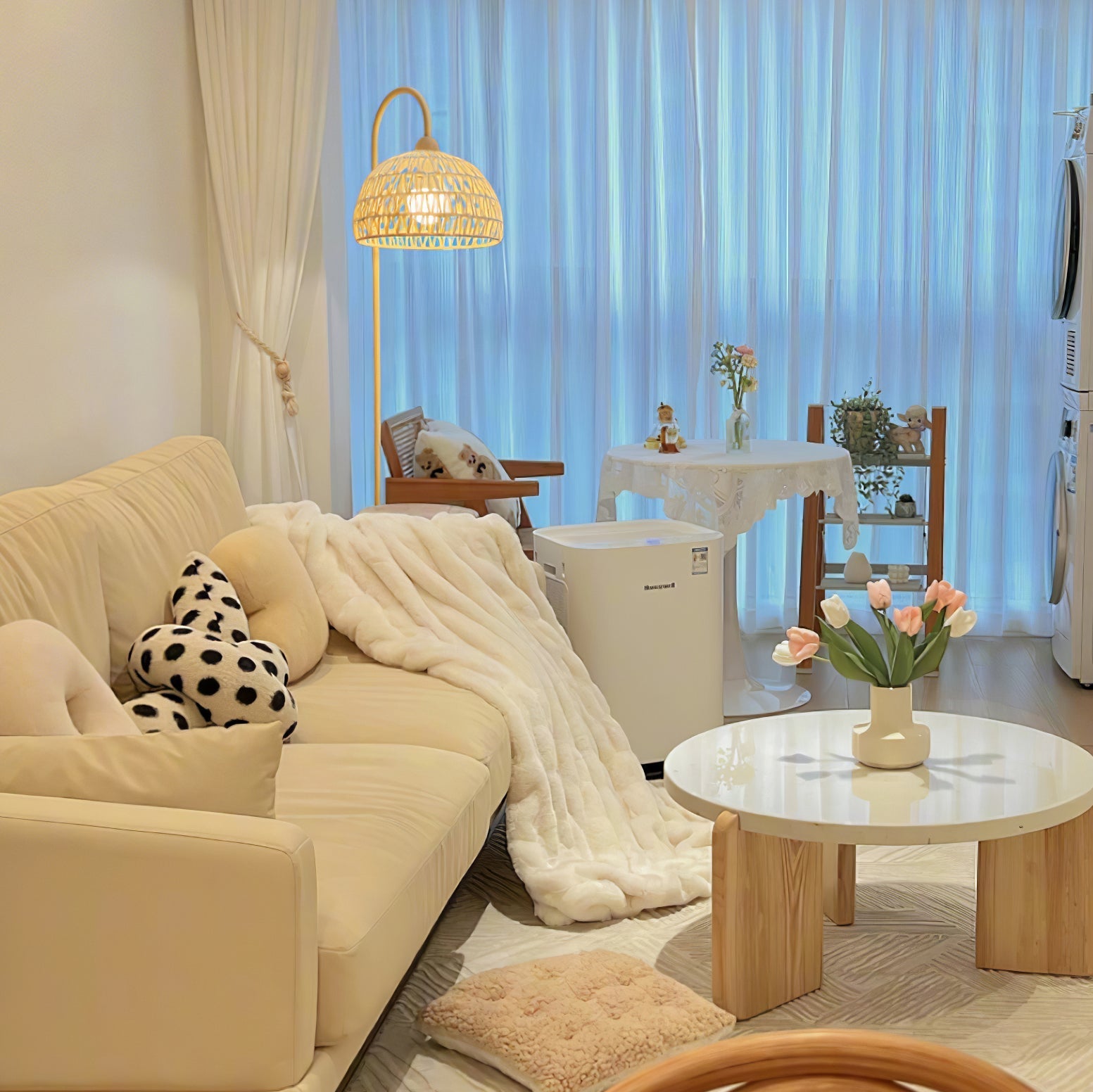 Clovor Floor Lamp