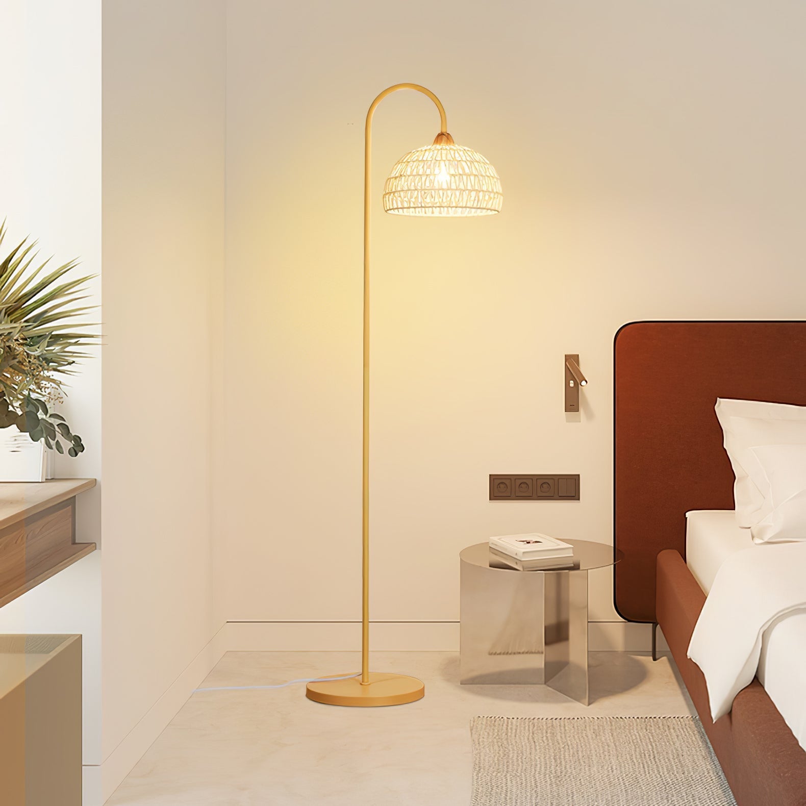 Clovor Floor Lamp