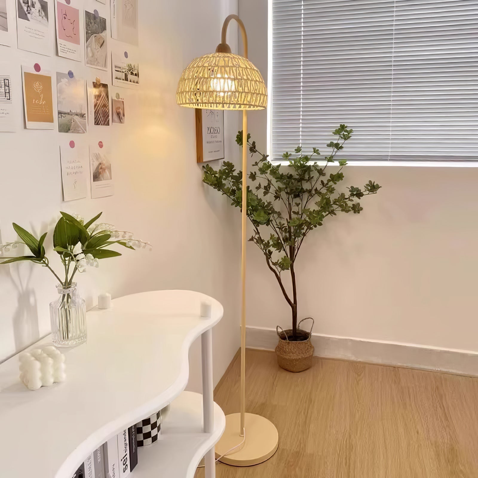 Clovor Floor Lamp