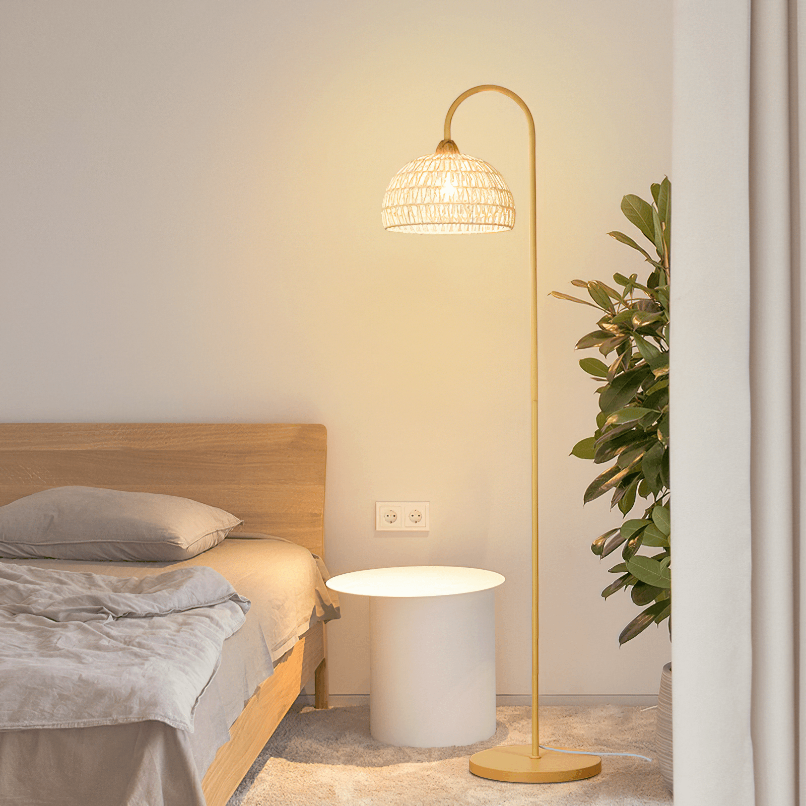 Clovor Floor Lamp