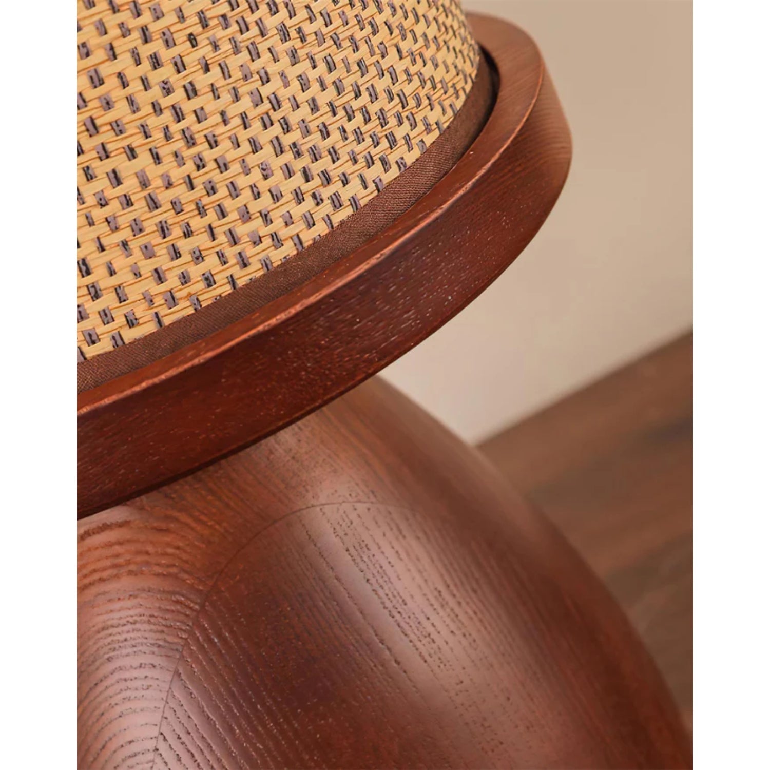 Rovasna Table Lamp