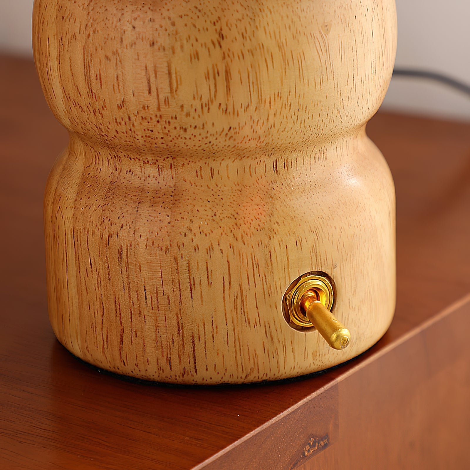 Lumeno Table Lamp