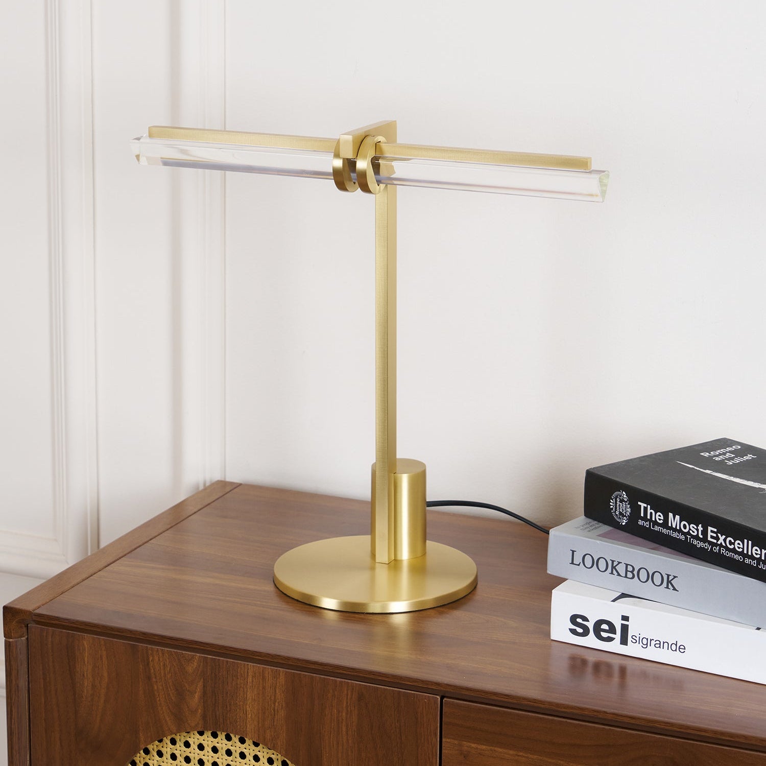 Reveno Table Lamp