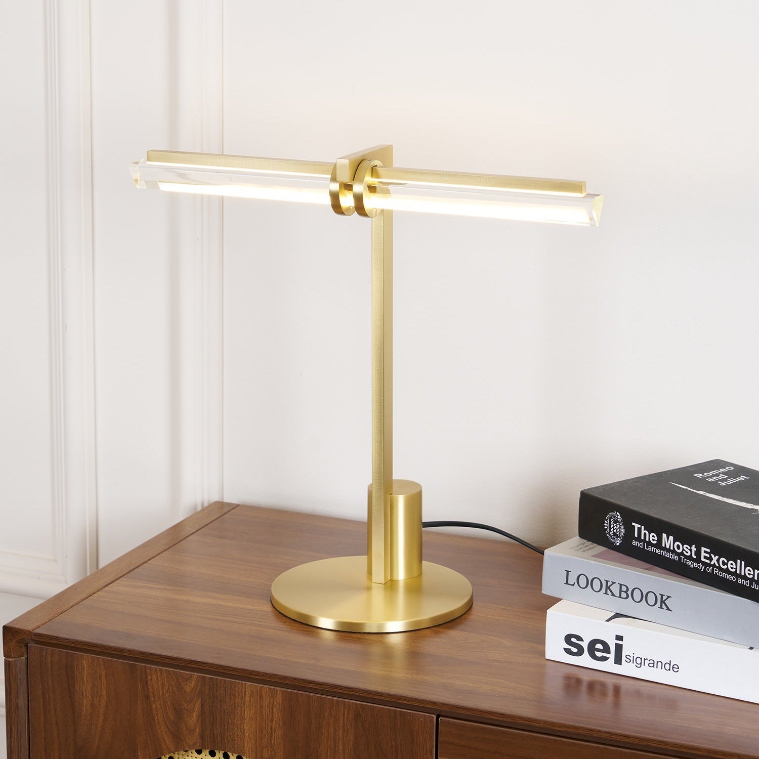 Reveno Table Lamp