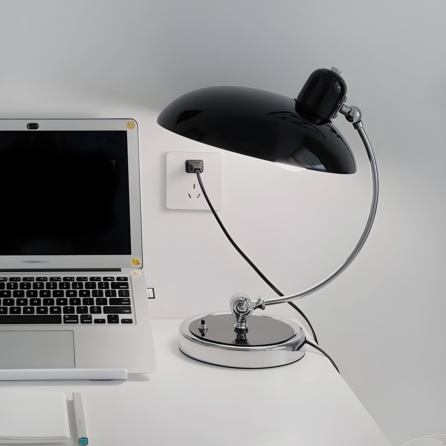 Sebis Retro Table Lamp