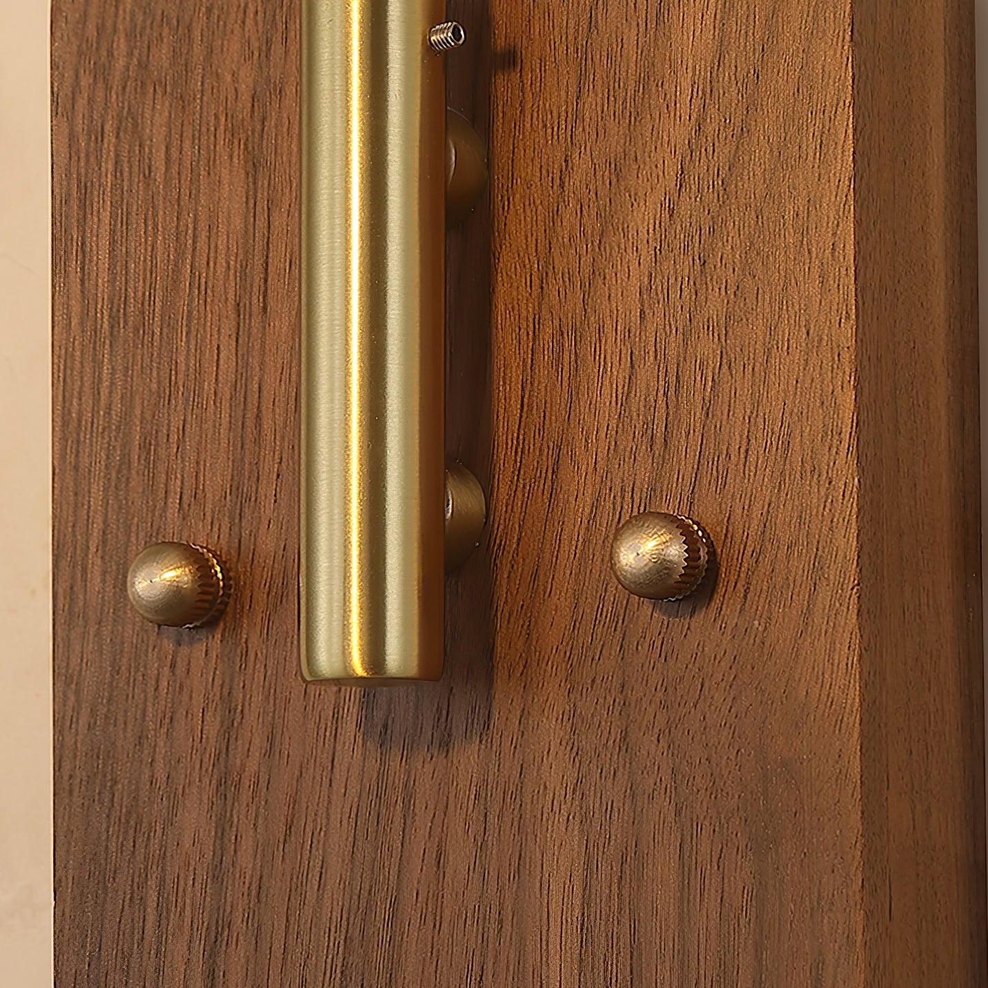 Leskey Wall Light