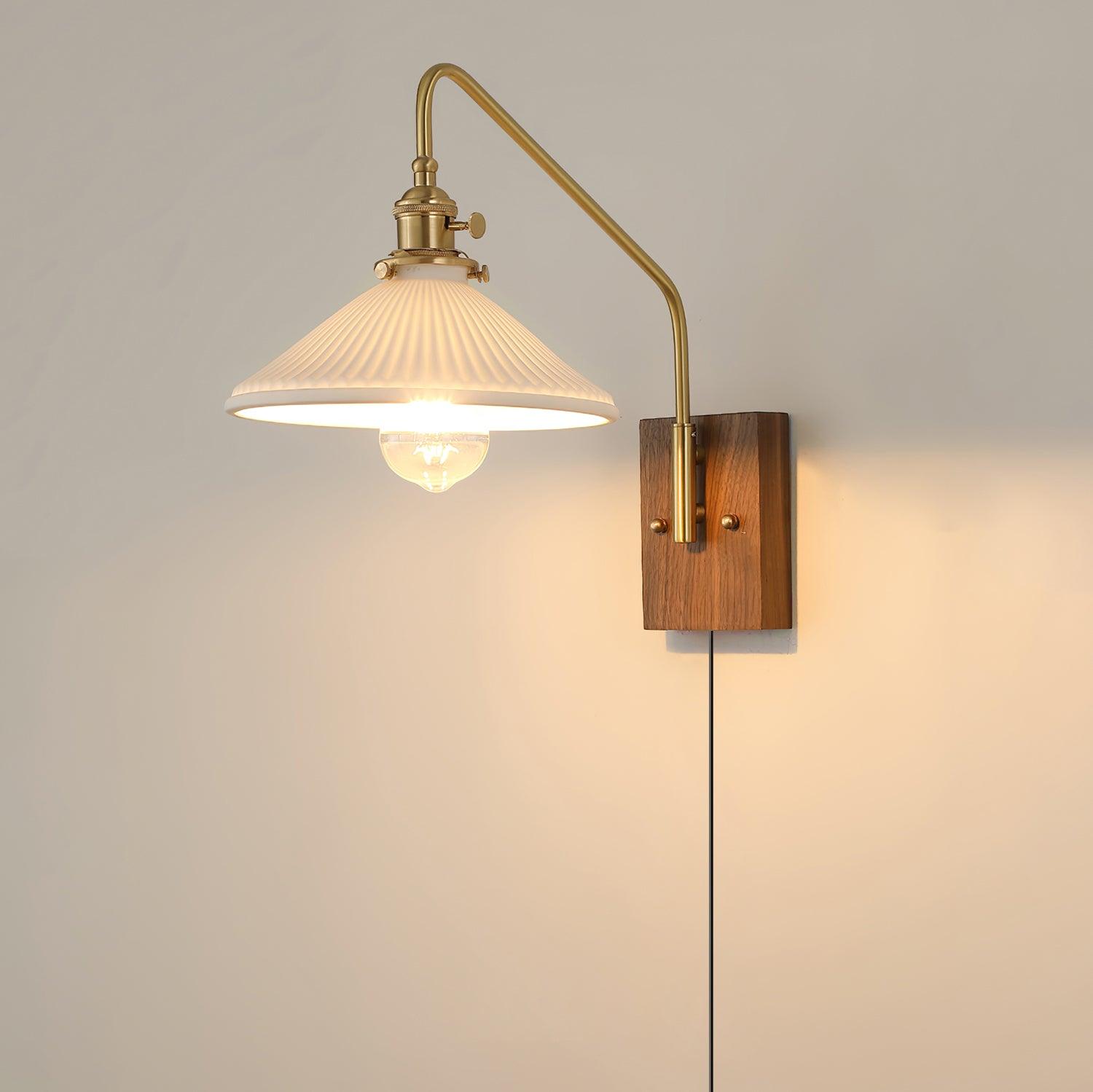 Leskey Wall Light