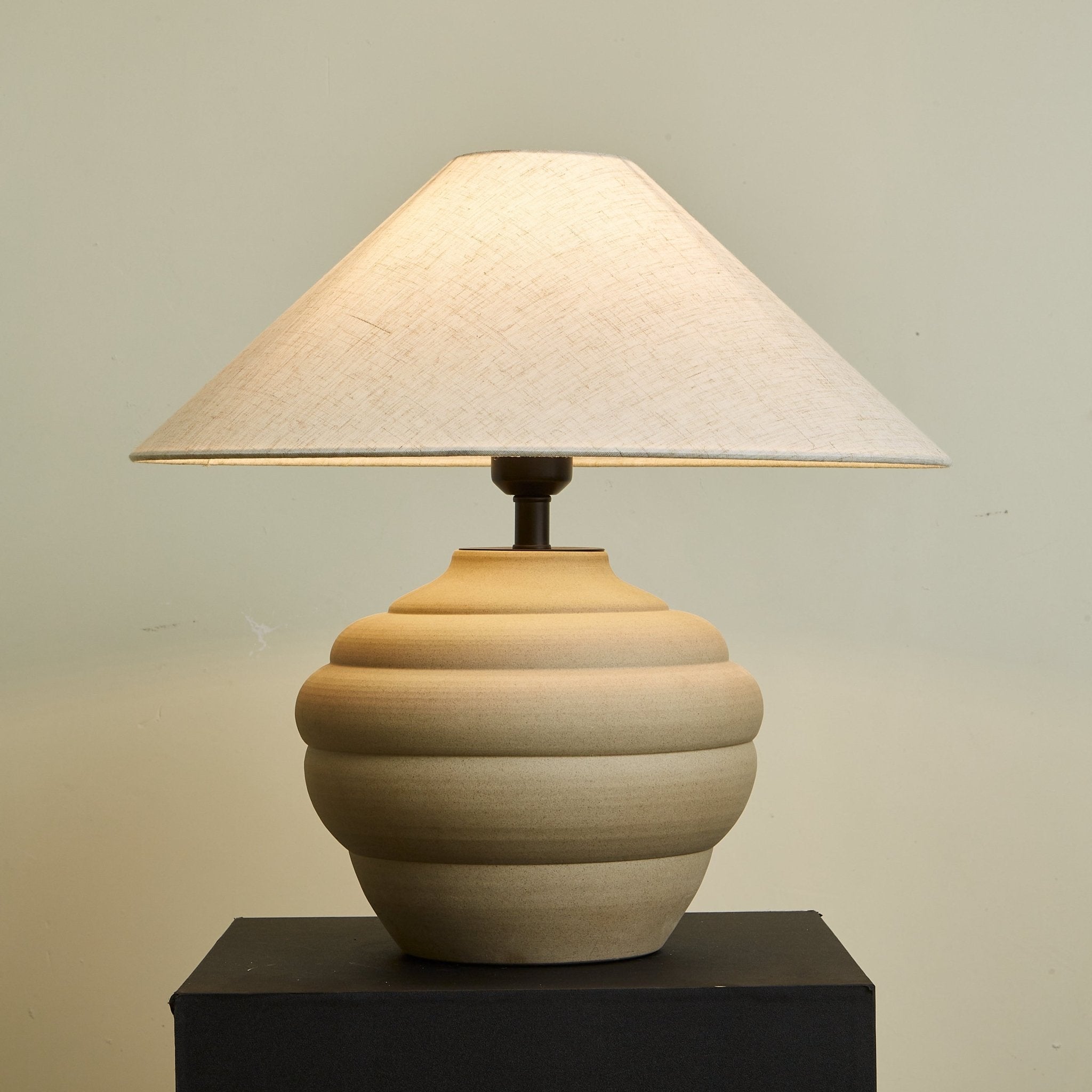Clasmo Table Lamp