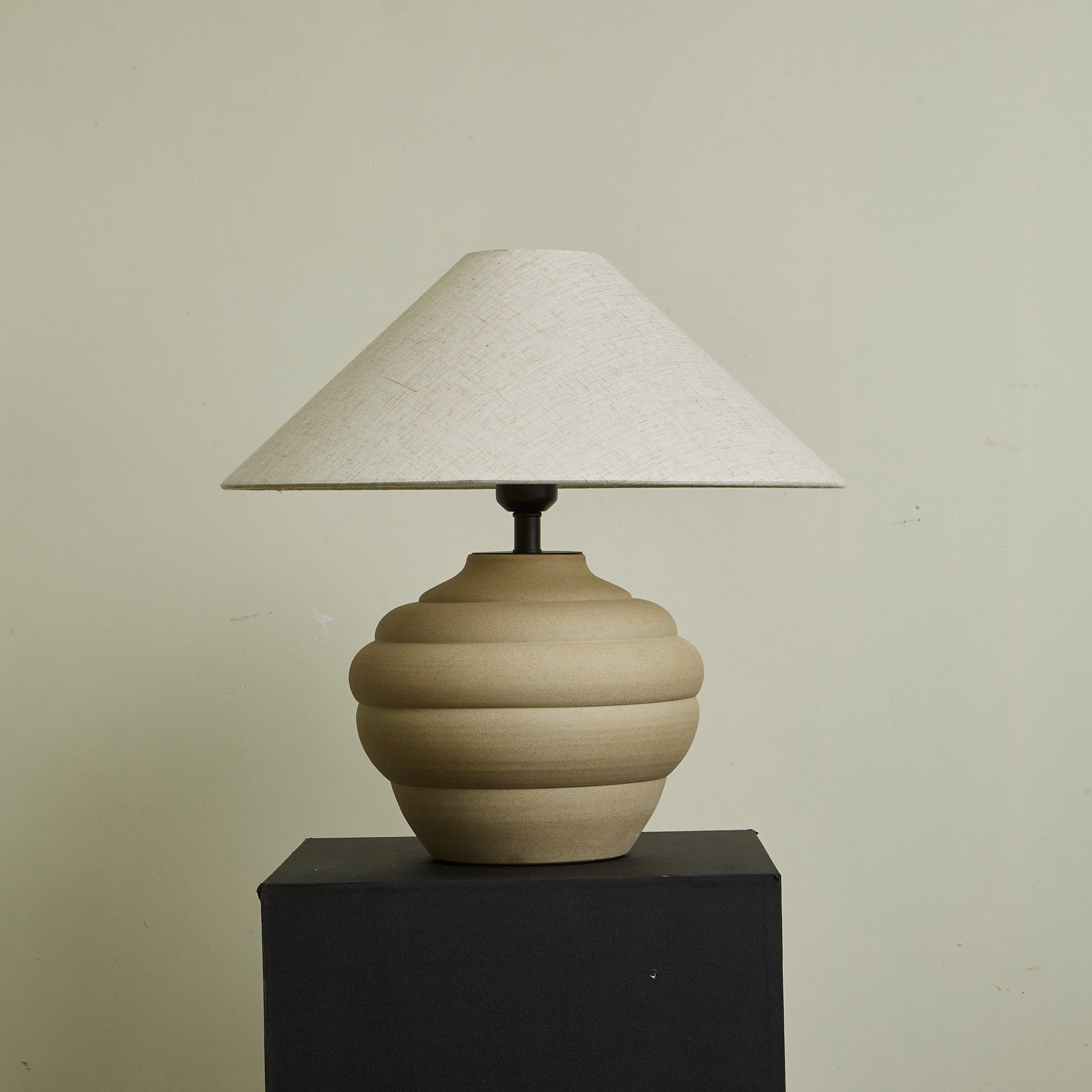 Clasmo Table Lamp