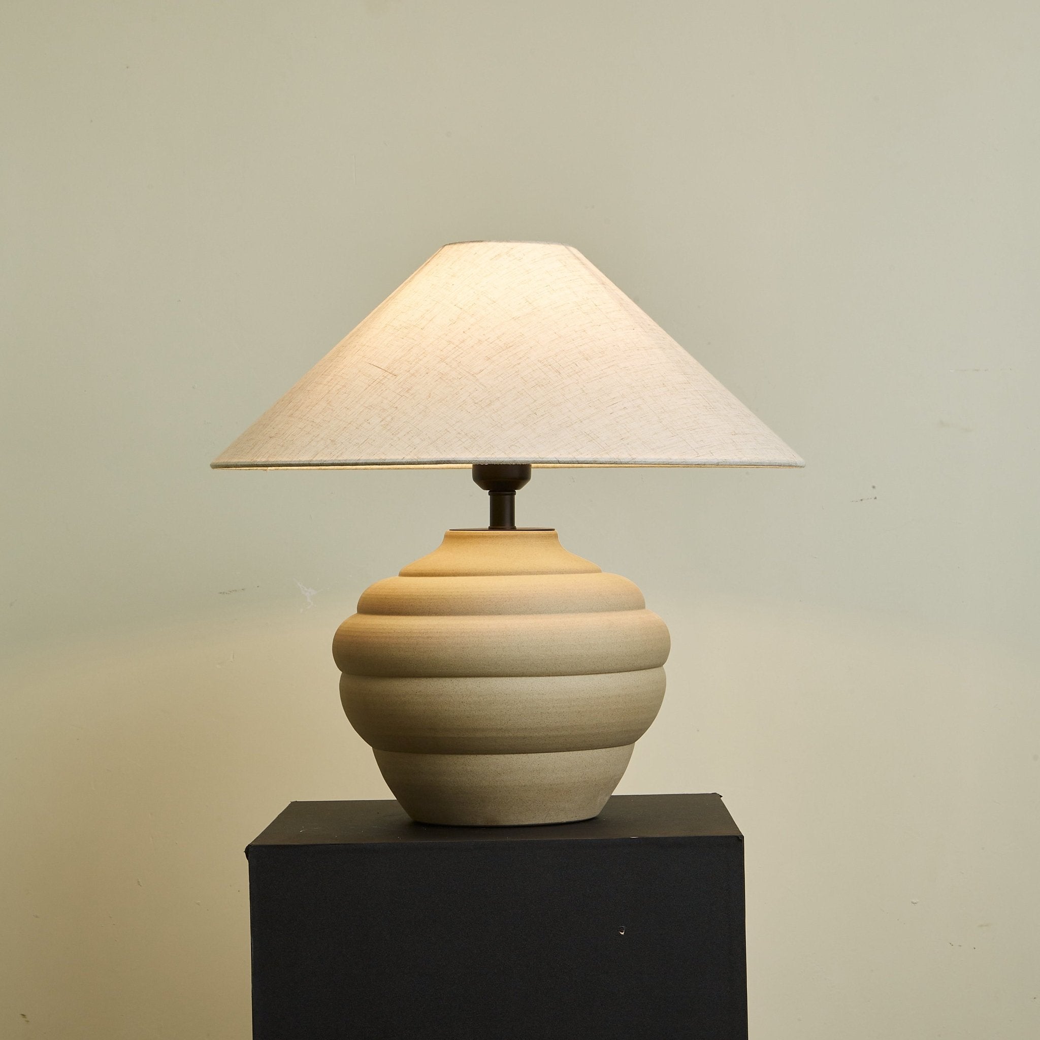 Clasmo Table Lamp