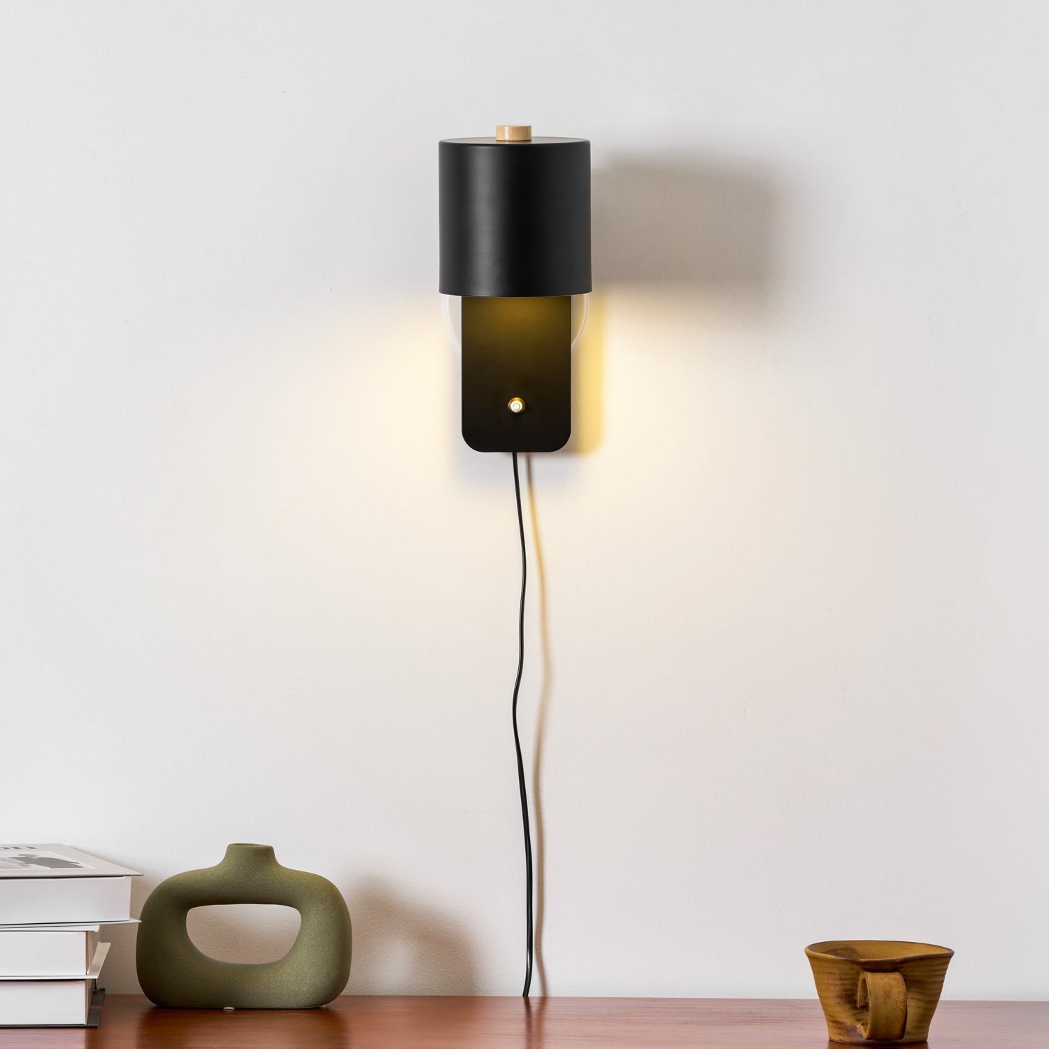 Lome Rotatable Wall Light