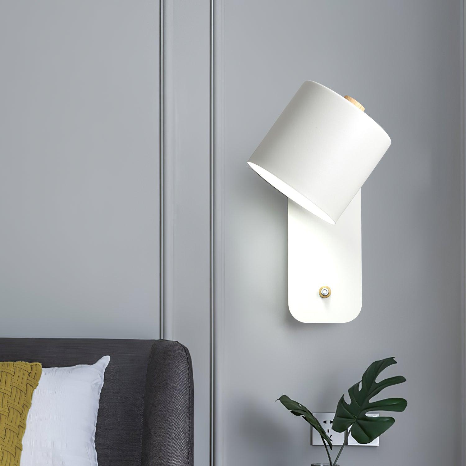 Klusy Rotatable Wall Light