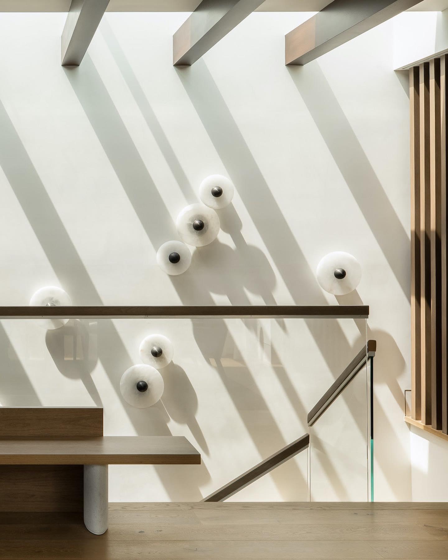 Dalevara Round Wall Light