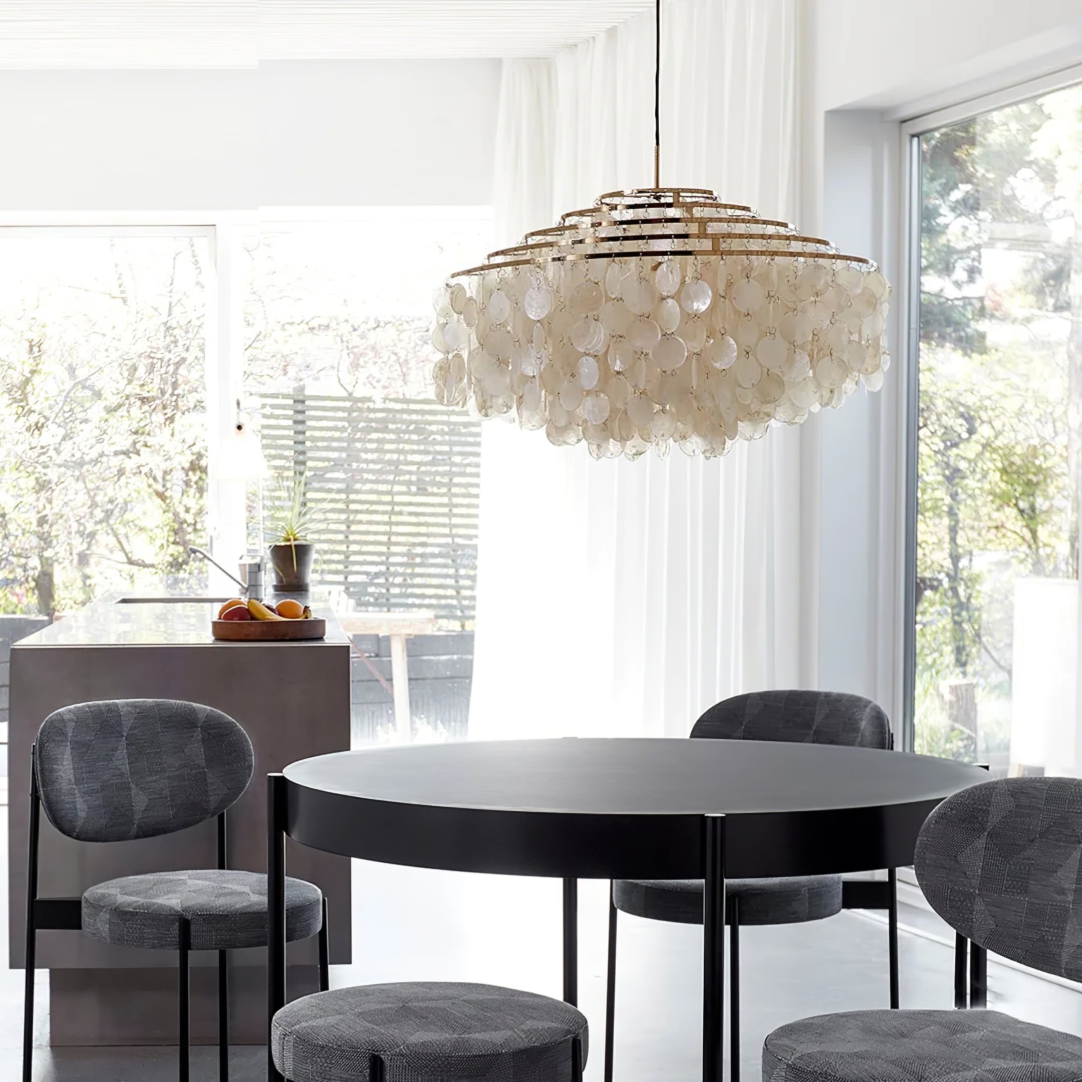 Qanserrino Chandelier