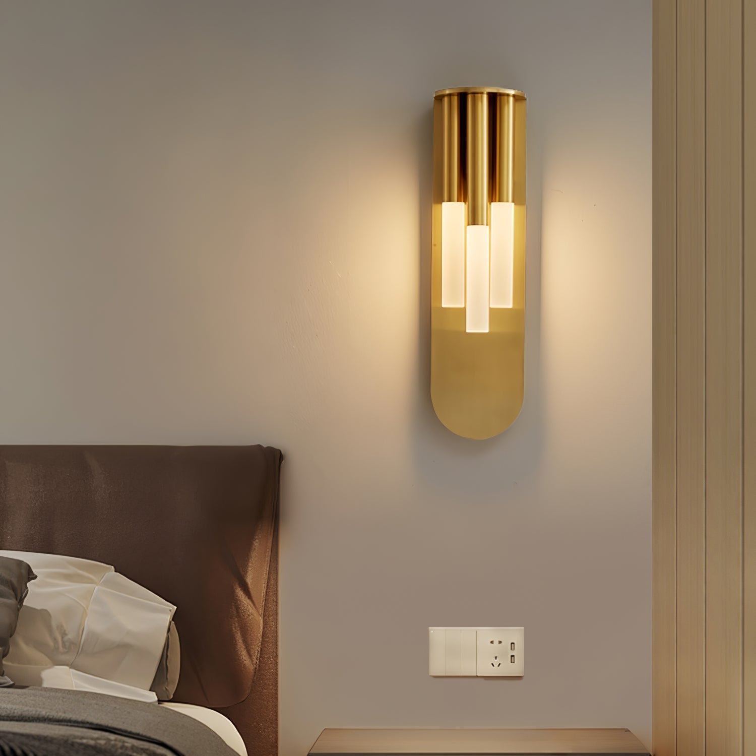 Rossan Wall Light