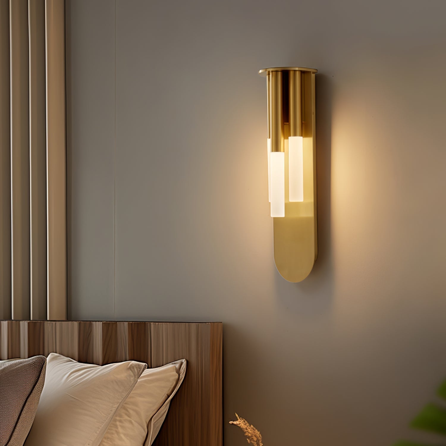 Rossan Wall Light