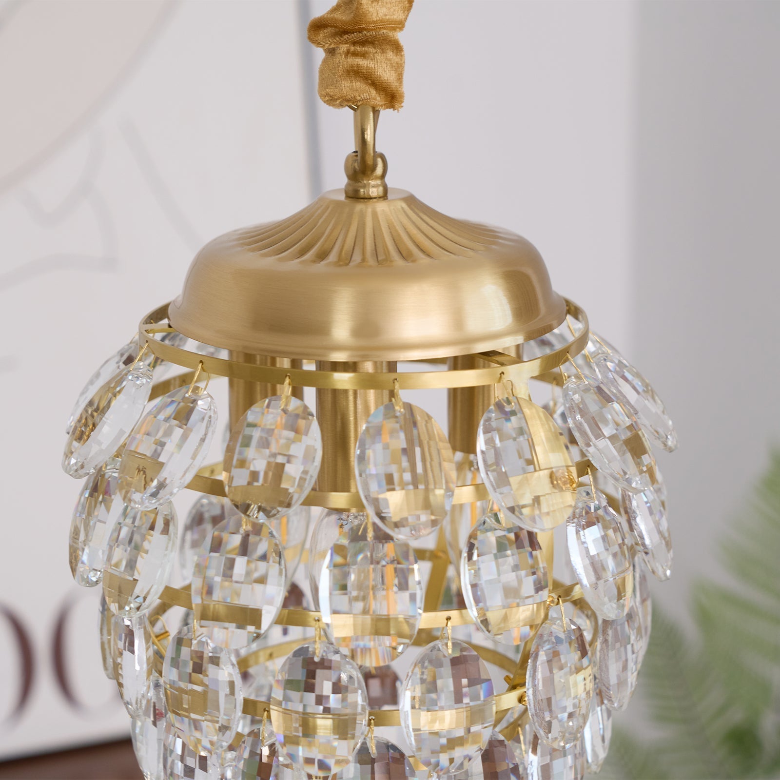 Roassy Pendant Light