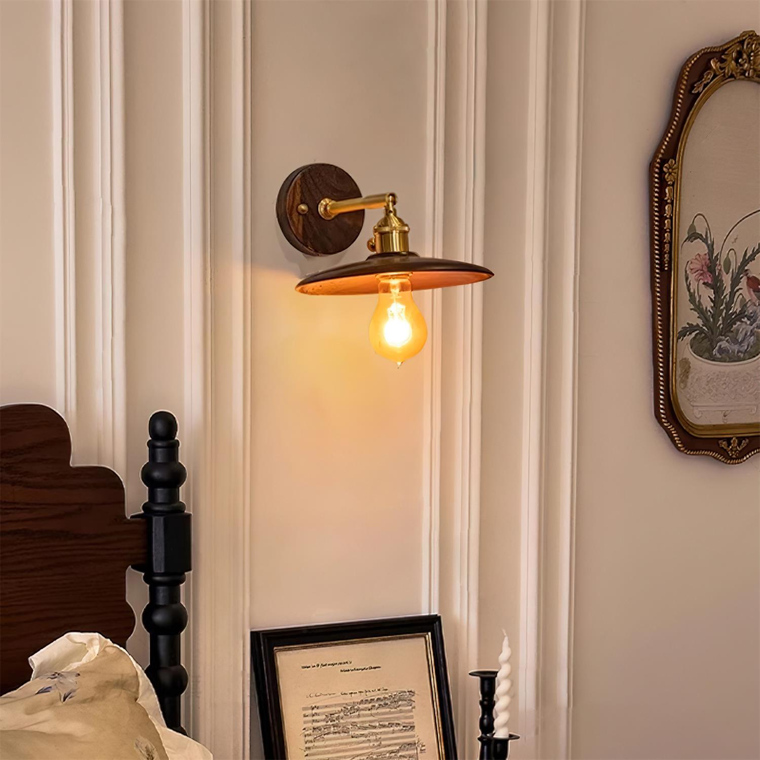 Merunia Wall Light