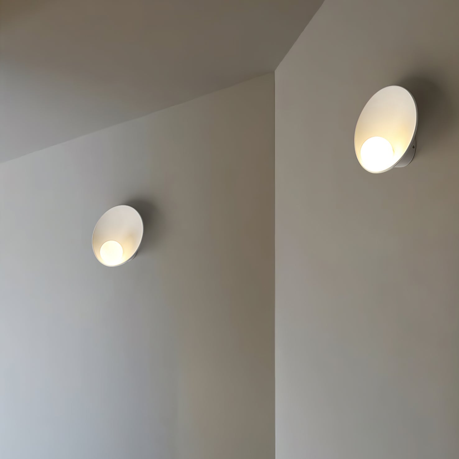 Semos Wall Light