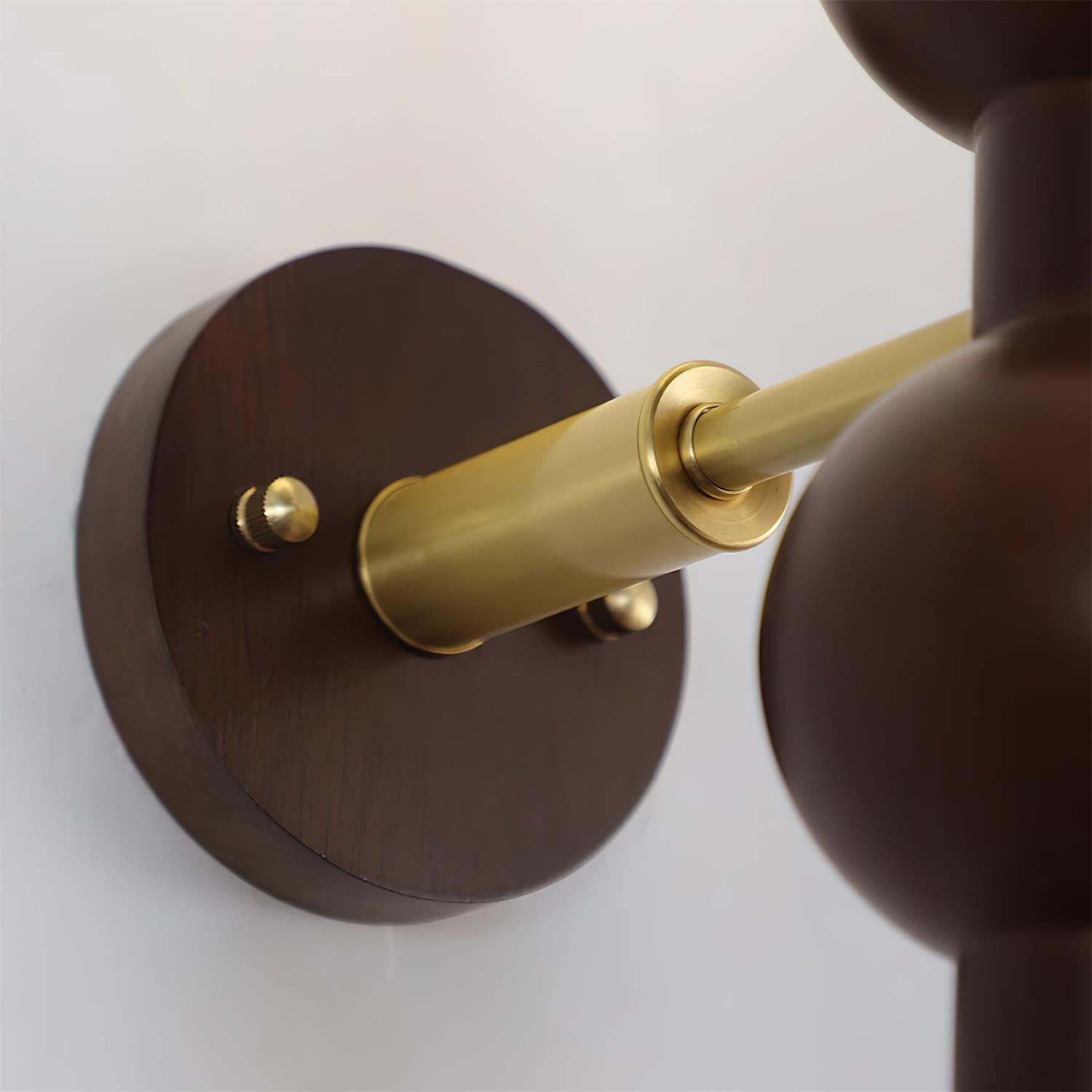 Dylvor Wall Light