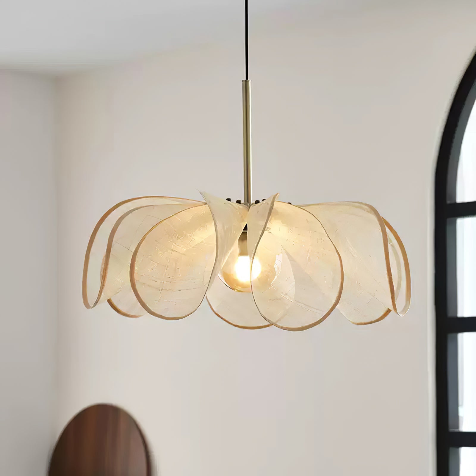 Semifare Pendant Light