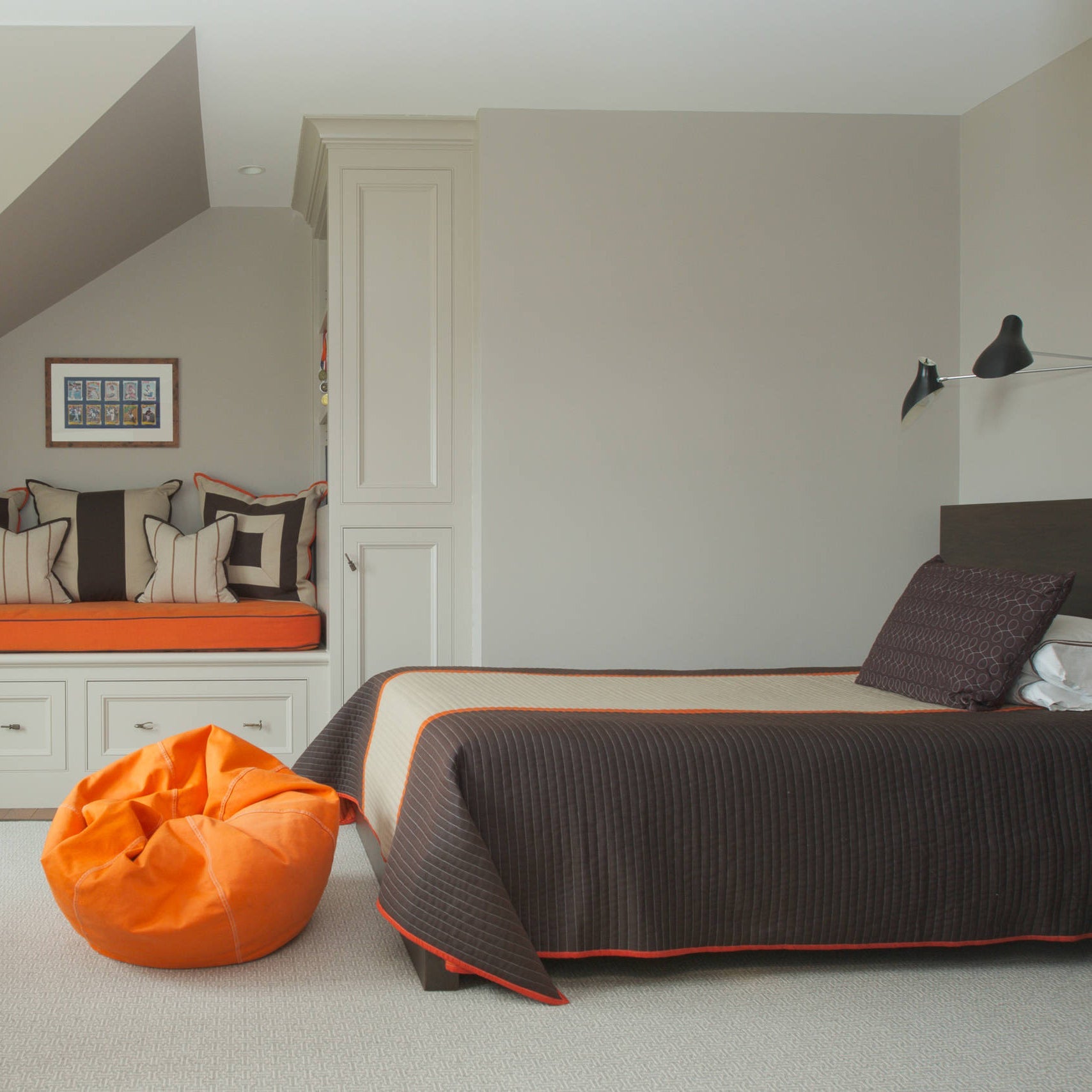 Rowdaleen Wall Light