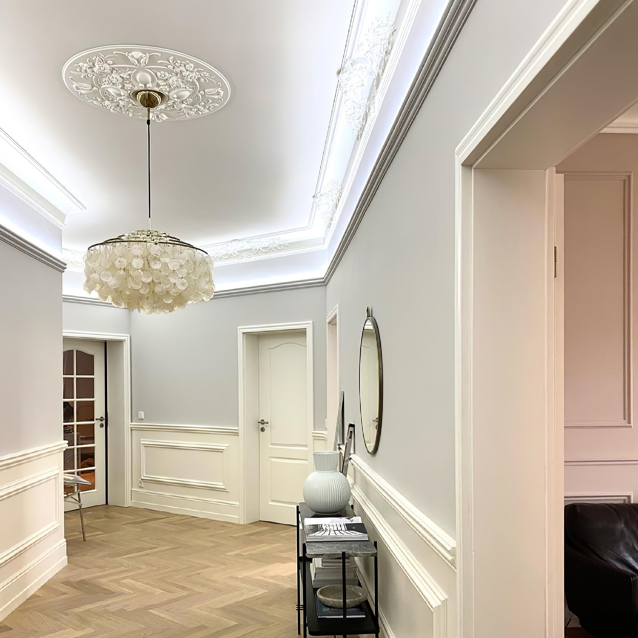 Qanserrino Chandelier