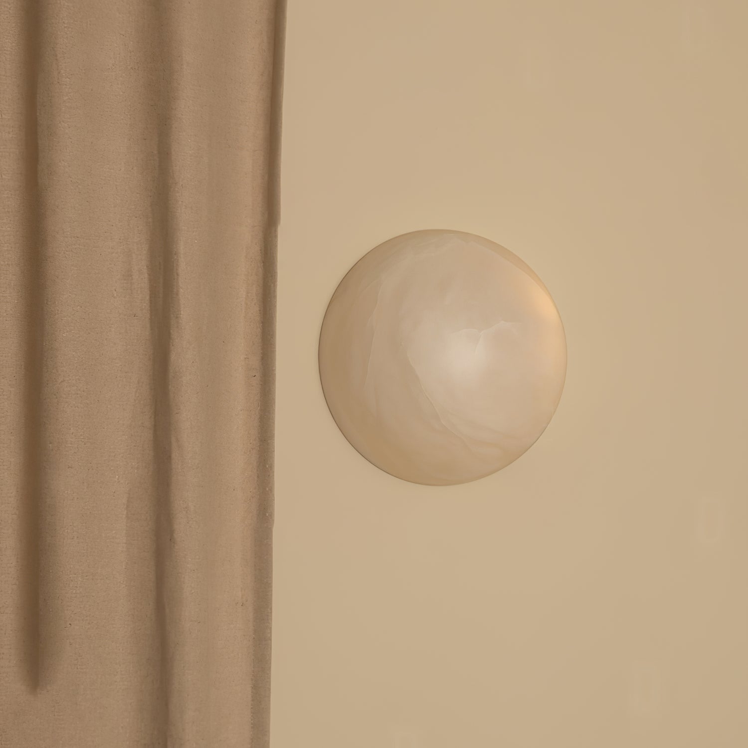 Clobe Alabaster Wall Light