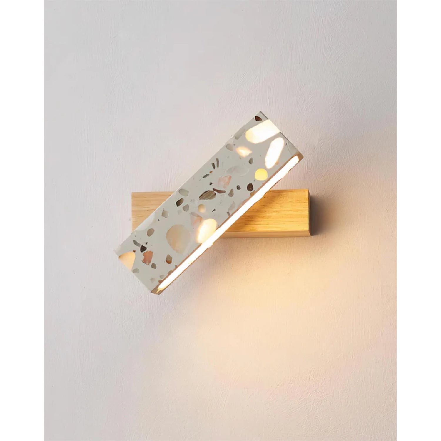 Olivesa Wall Light