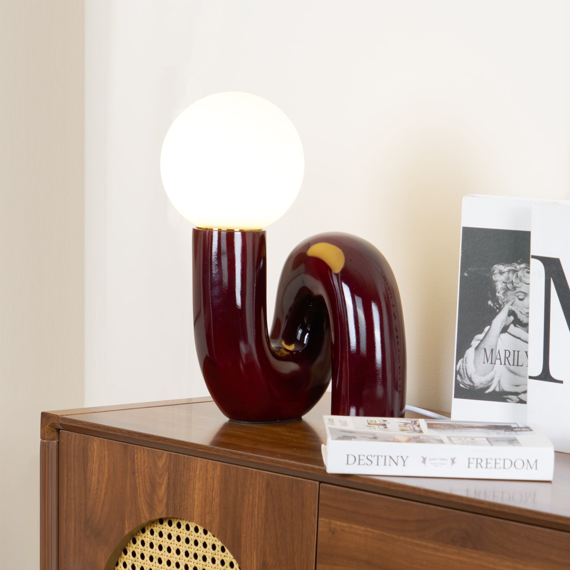 Ellfordia Spiral Table Lamp