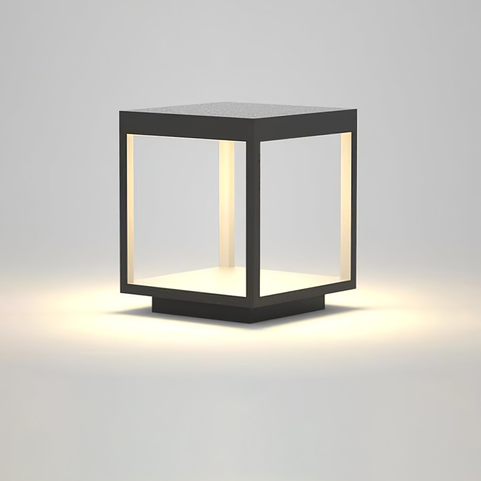 Sylonar Outdoor Light