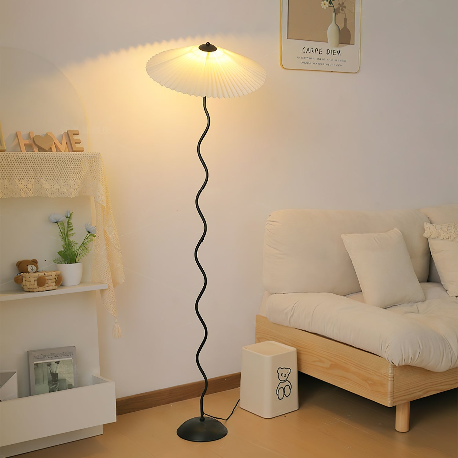 Suiggel Floor Lamp