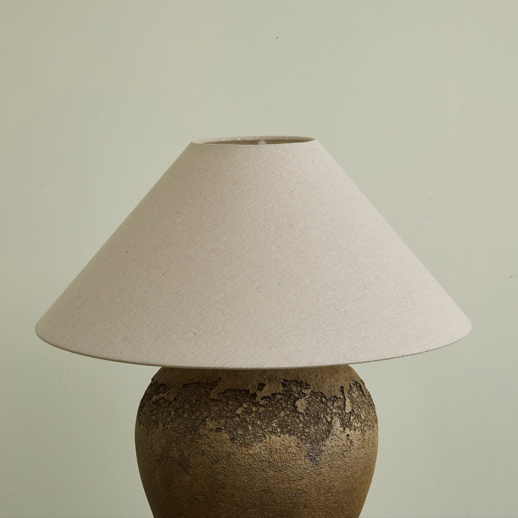 Sonoves Table Lamp